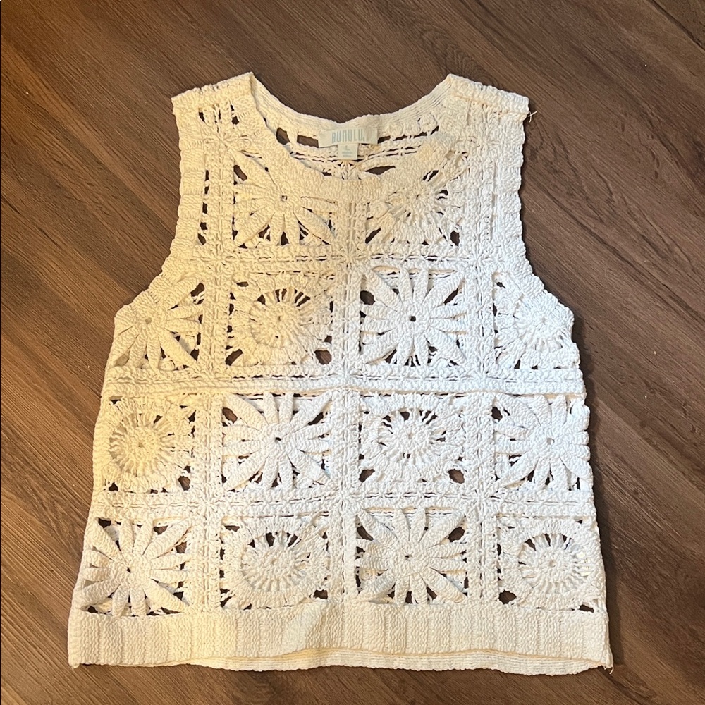 NWOT Crochet Sleeveless white  Top